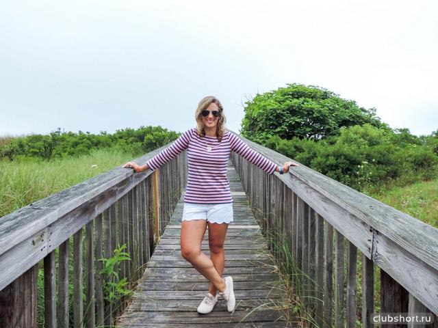 48004_stripes-at-the-shore-j-crew-striped-tee-scalloped.jpg
